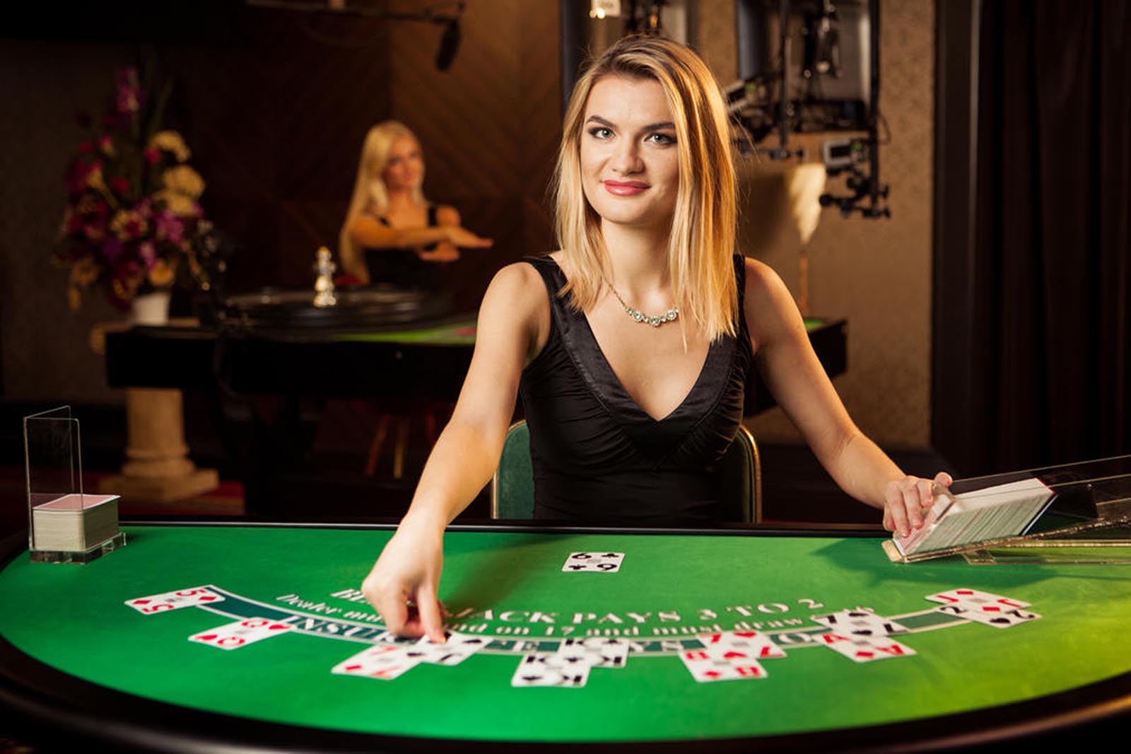 Casino Online Menyatukan Gamer dan Penjudi Digital: Evolusi Hiburan Virtual yang Menggoda